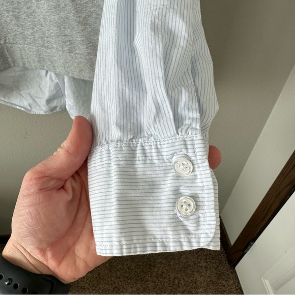 Who What Wear Gray & Light Blue Button Down Back Blouse Size Medium - Picture 6 of 14